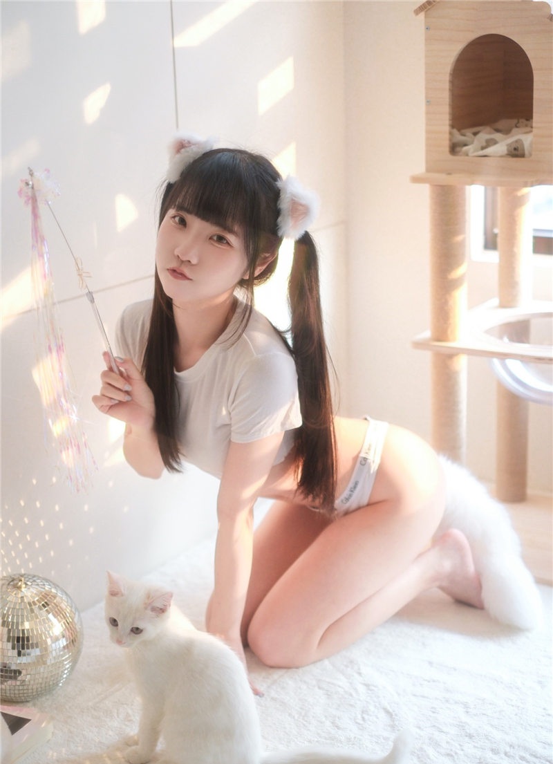 可可小白兔写真预览5