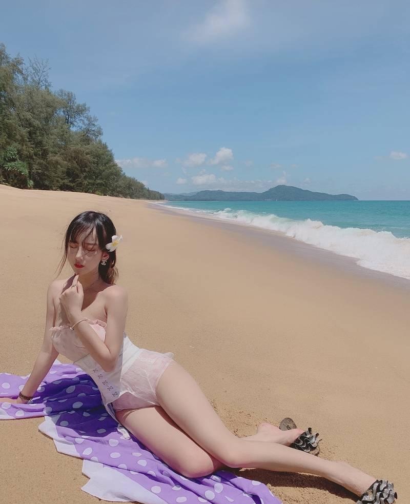 过期米线线喵写真预览5