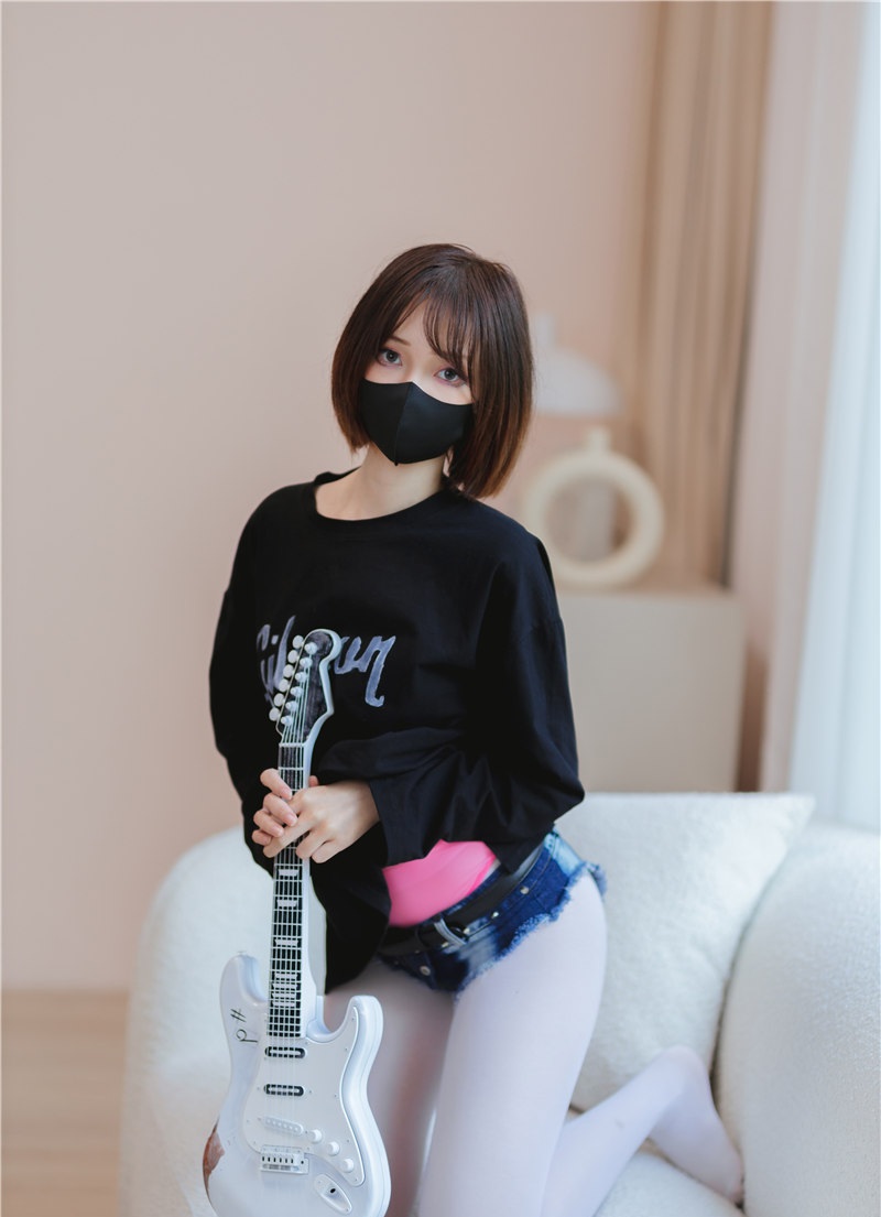 洛桑w伊梓写真预览2