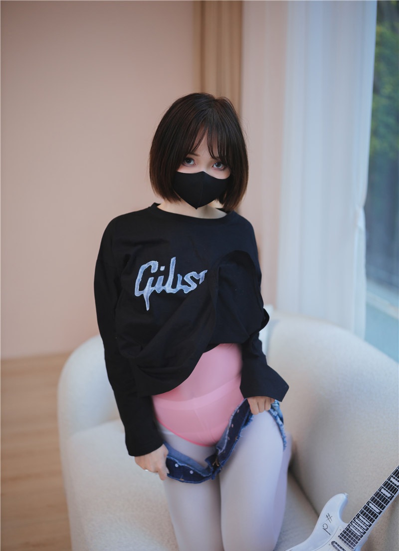 洛桑w伊梓写真预览3