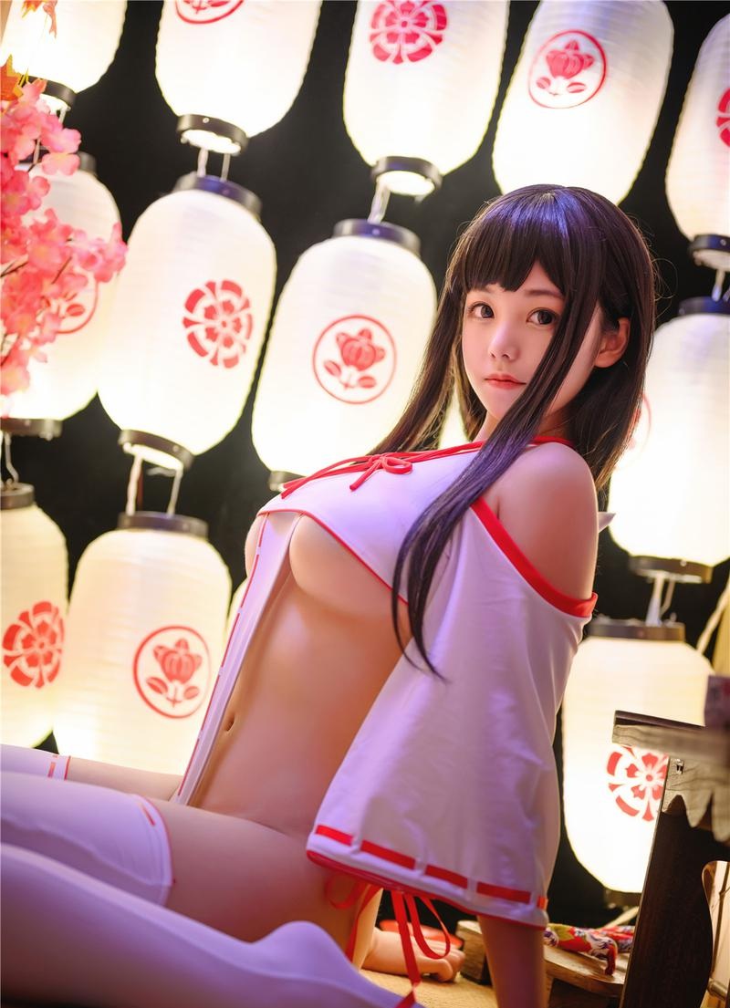 蜜汁猫裘写真预览4