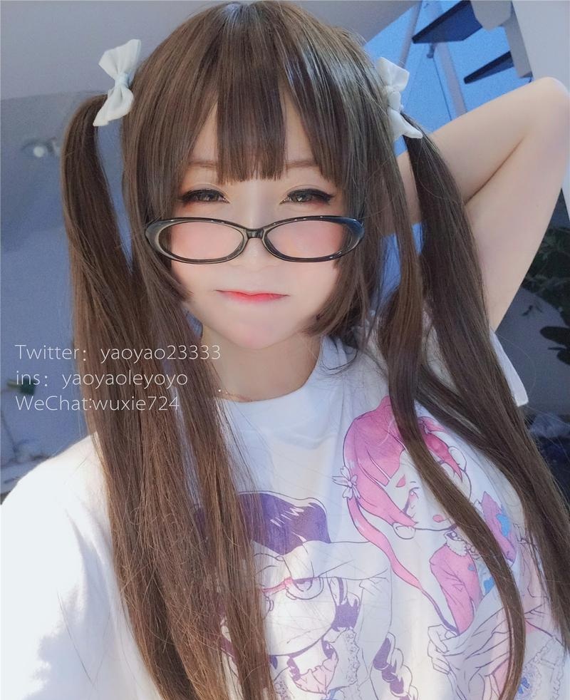 摇摇乐yoyo写真预览2