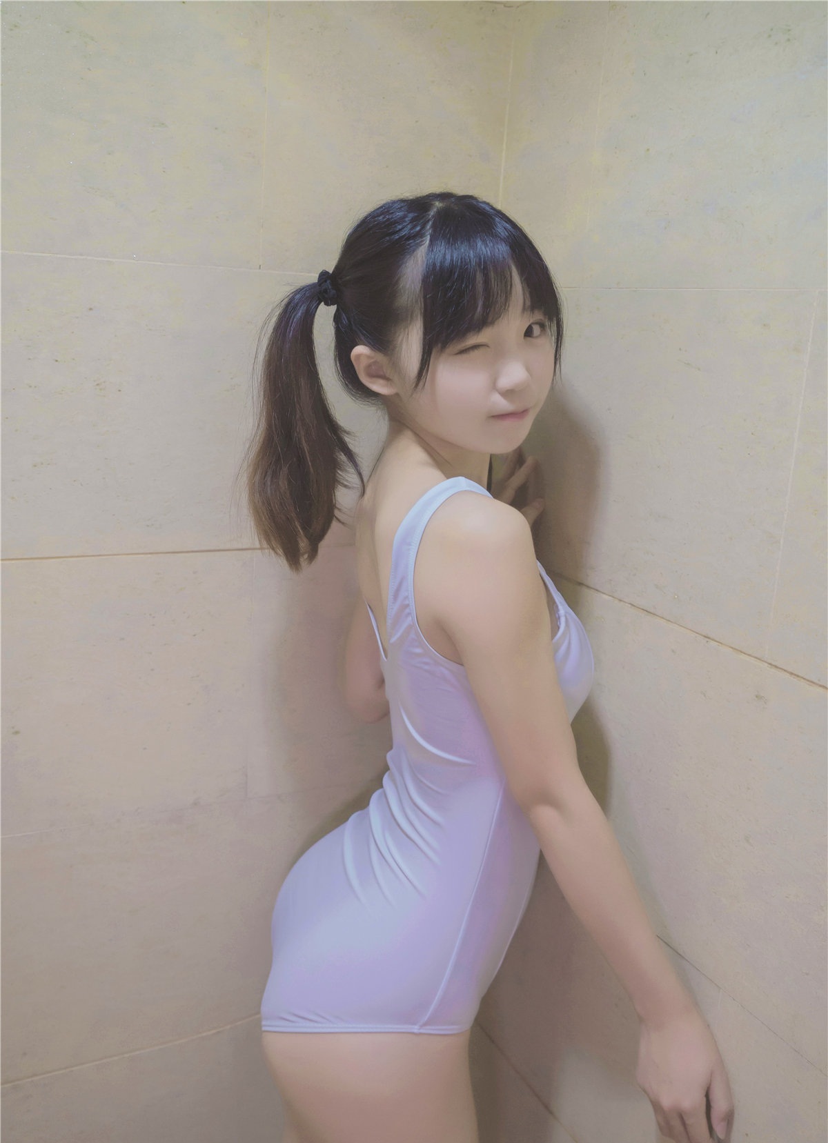 御子Yumiko写真预览4